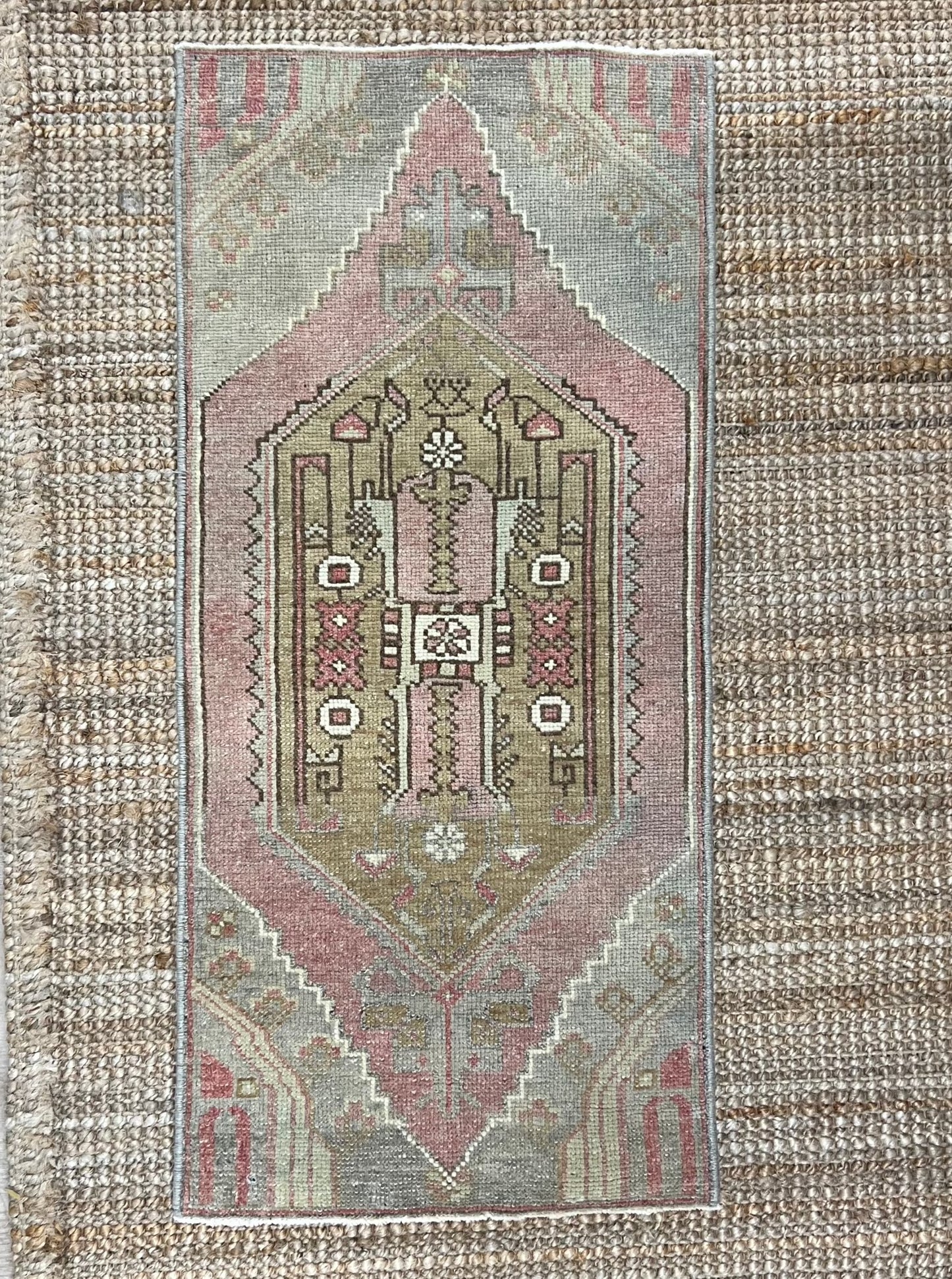 3 x 1.5 ft Turkish Rug E