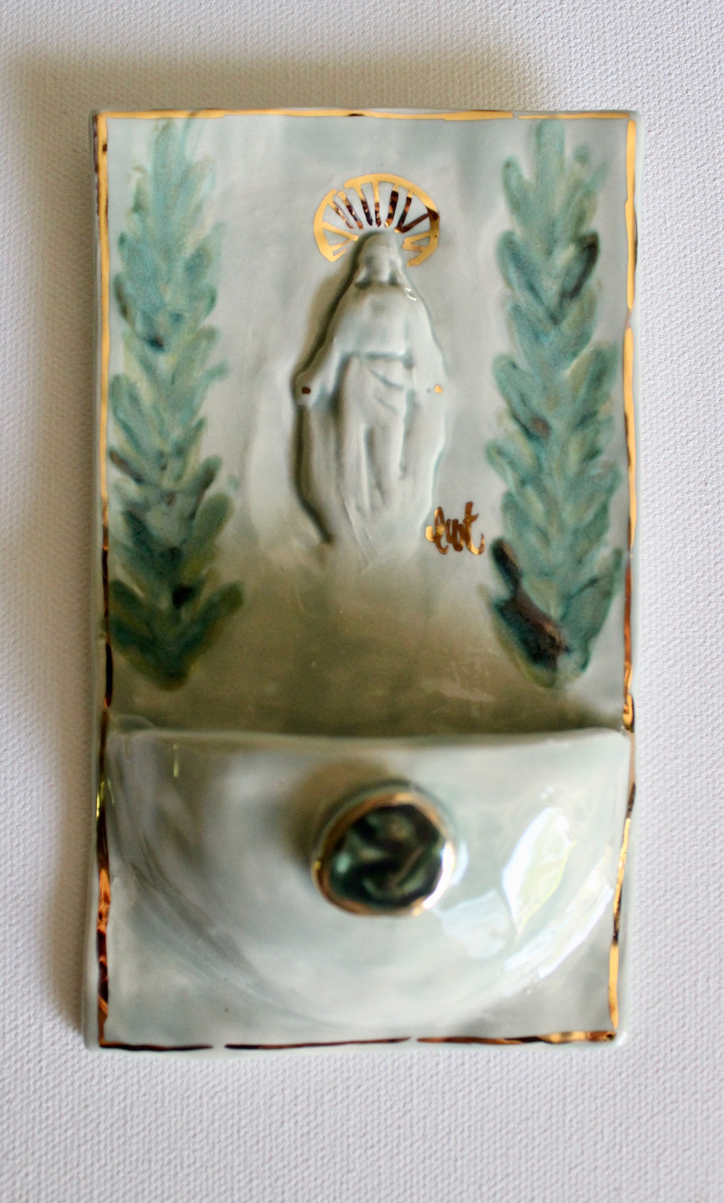 Large Font - Celadon and Jade Straight Vines