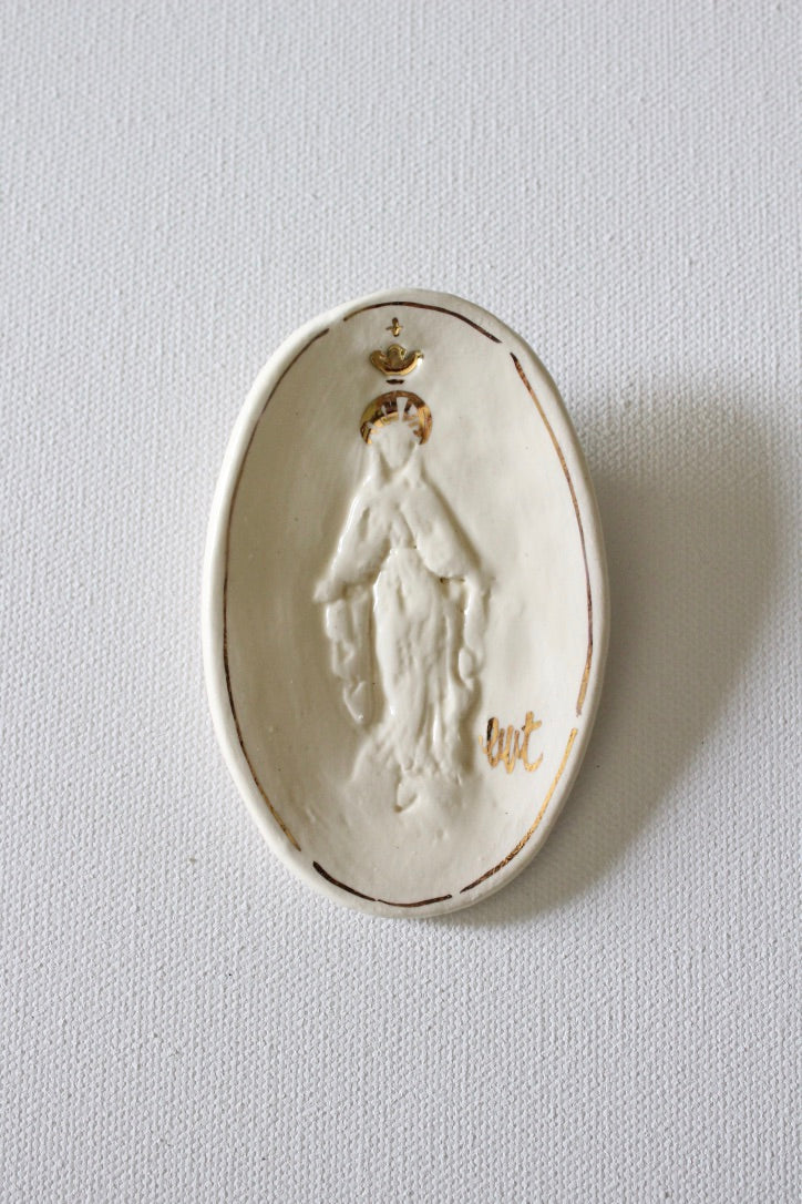 Cream Cameos