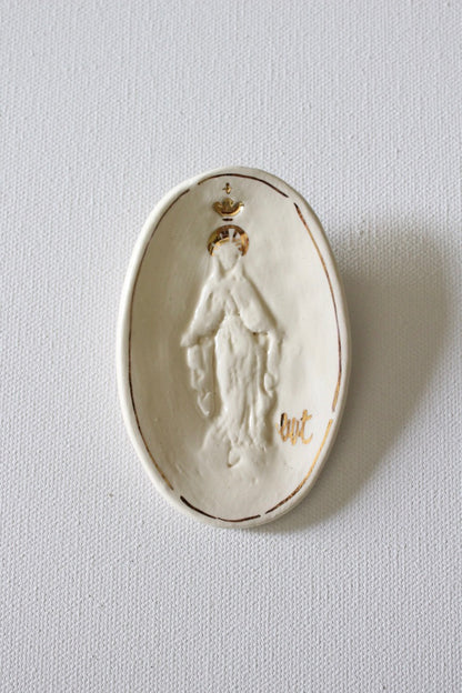 Cream Cameos