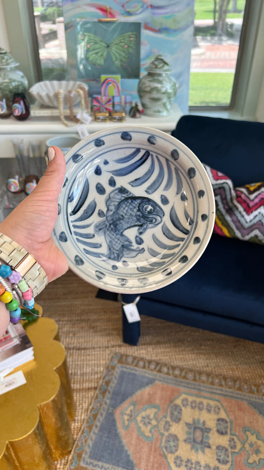 Small blue and white porcelain auspicious carp dish