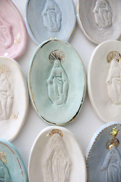 Celadon Jesus Cameo
