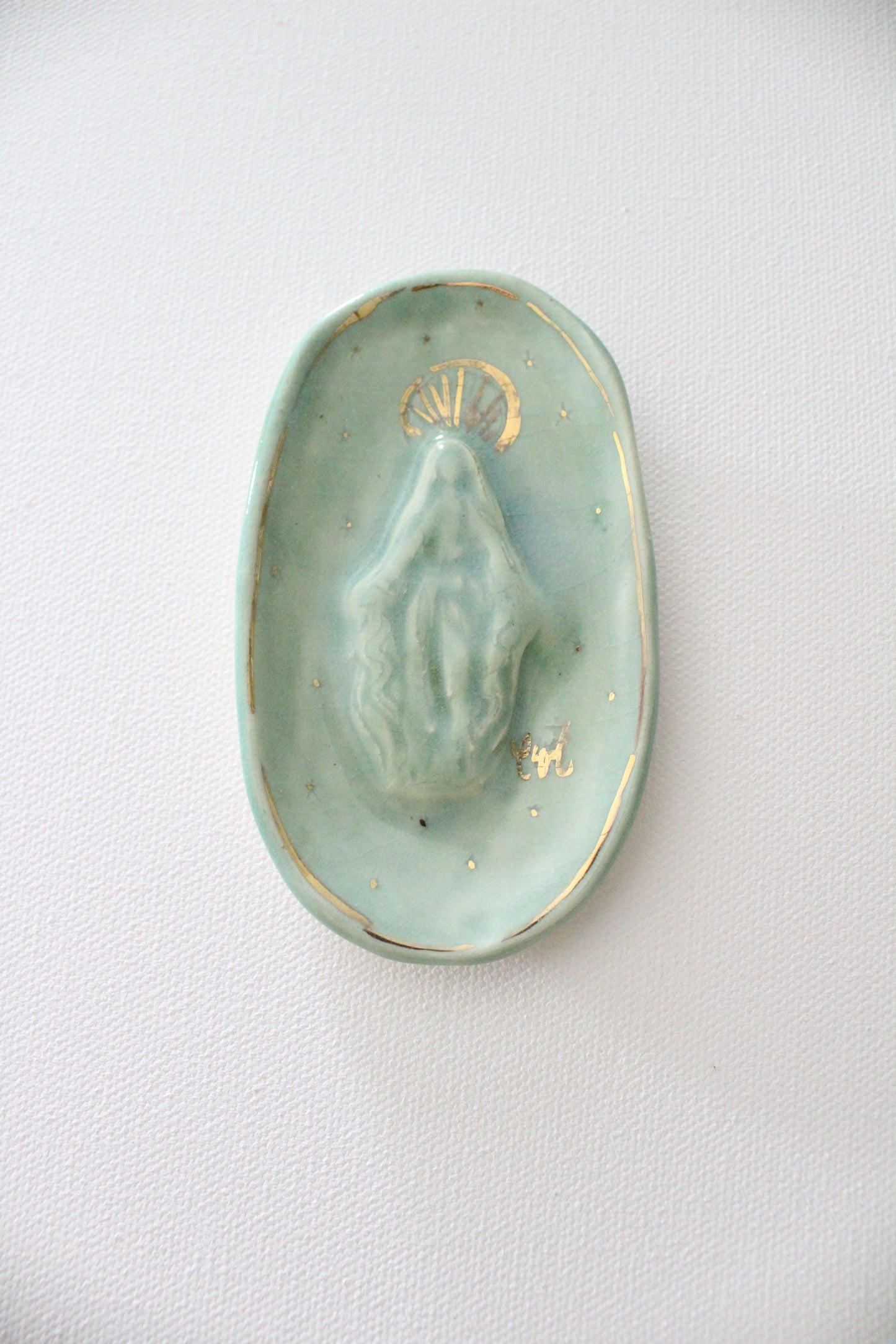 Celadon Starry Mary Cameo