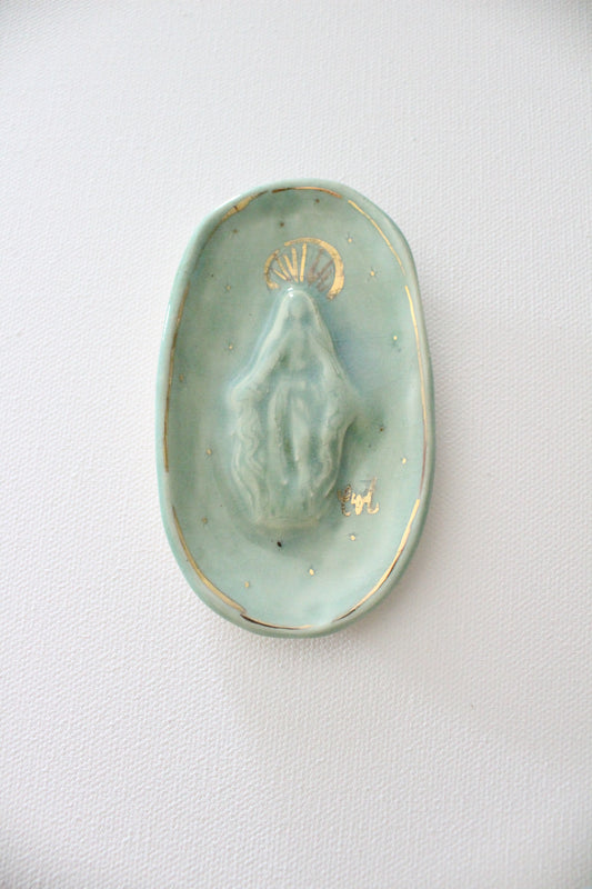 Celadon Starry Mary Cameo