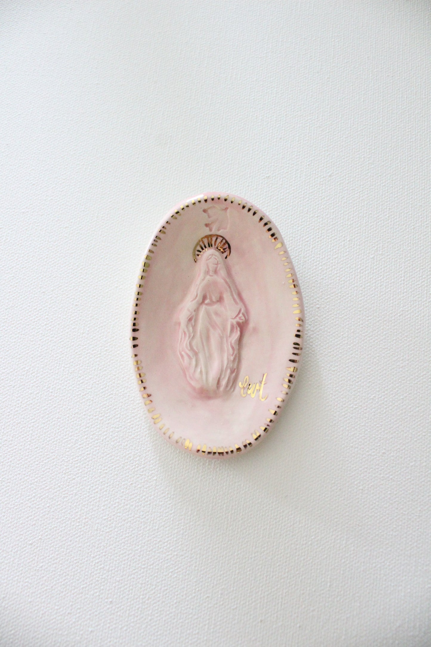 Pink Dove Mary Cameo