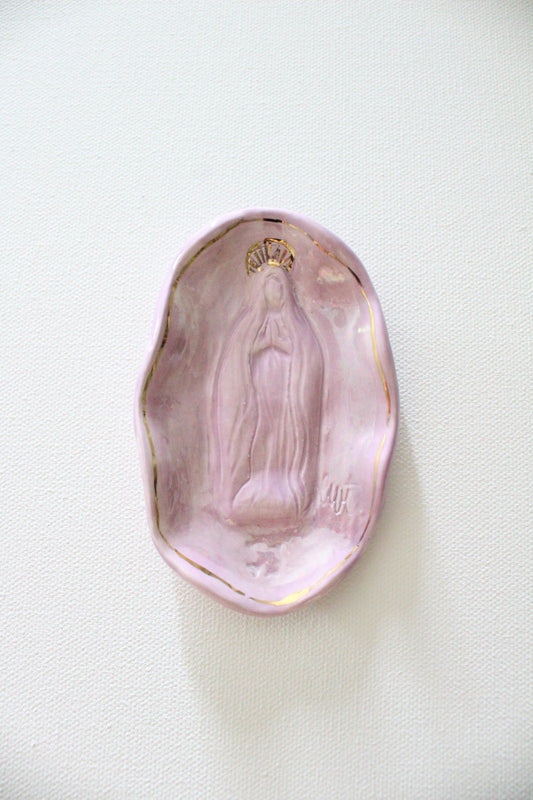 Wavy Lilac Mary Cameo