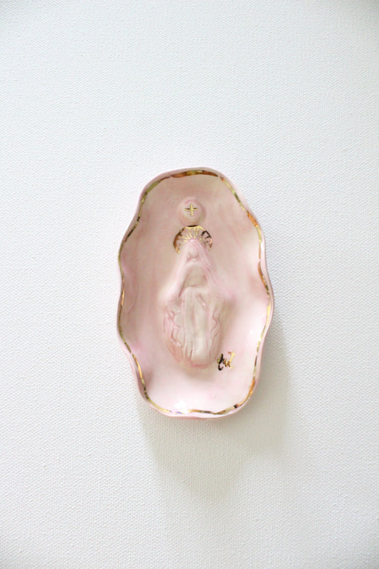 Wavy Pink Mary Cameo