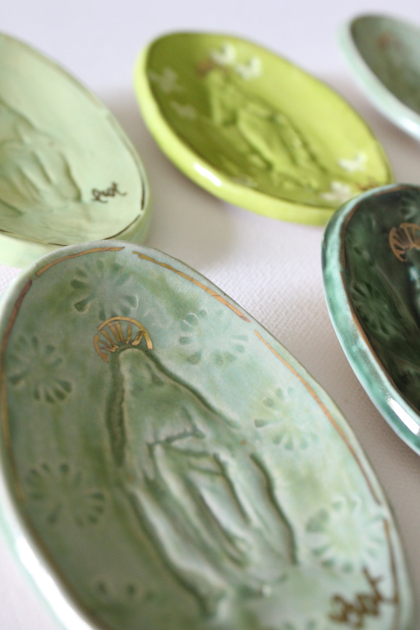 Green Cameos