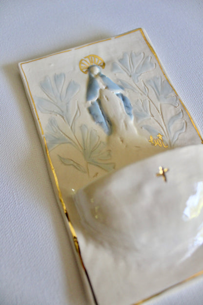 Large Font - Cream with Blue Floral