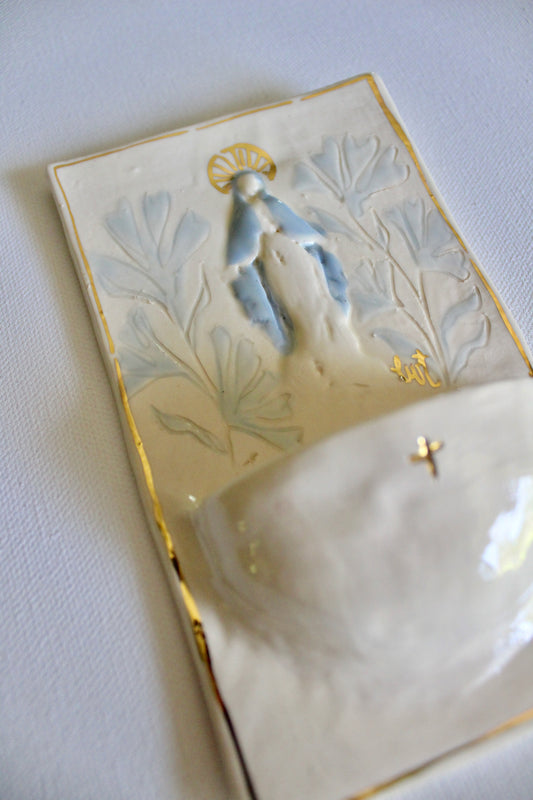 Large Font - Cream with Blue Floral