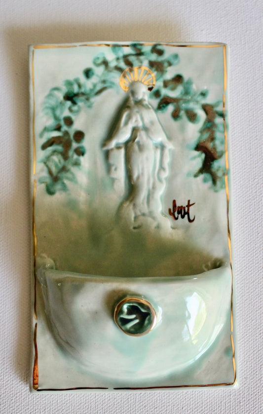 Large Font - Celadon and Jade Cascading Vine
