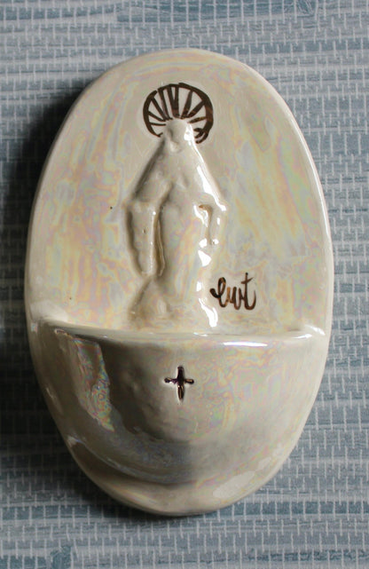 Font - Pearlized Mary
