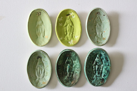 Green Cameos