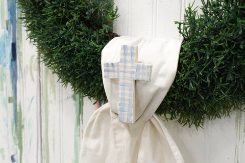 Holiday Wreath Pin Subscription